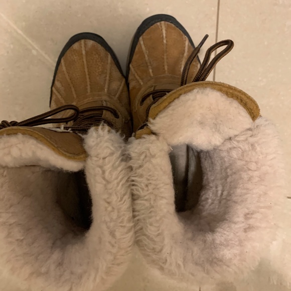 UGGS ADIRONDACK III BOOT - Picture 5 of 5